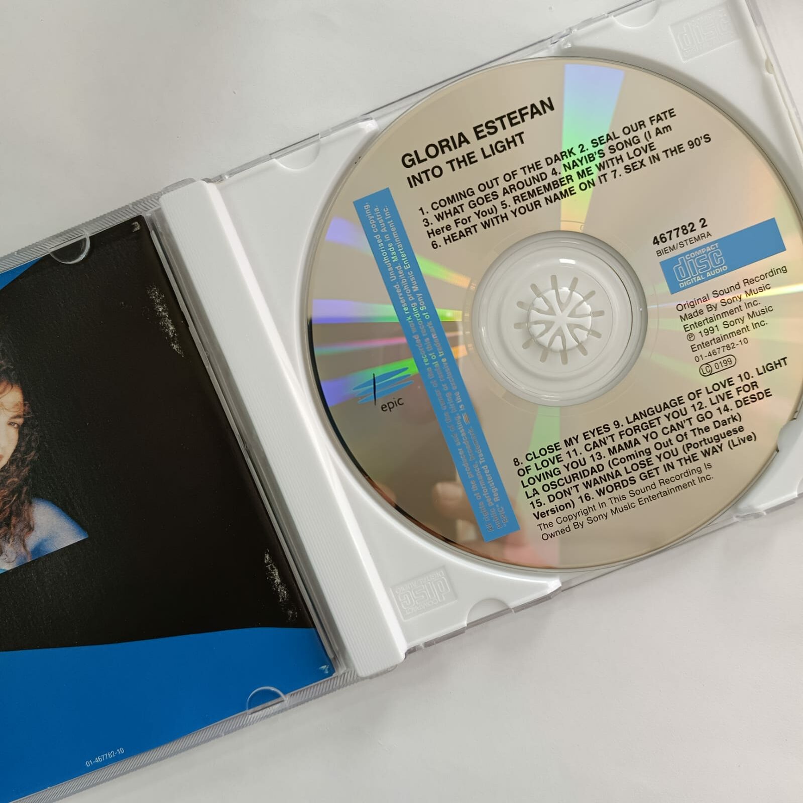 Gloria Estefan – Into The Light - Imagen 3