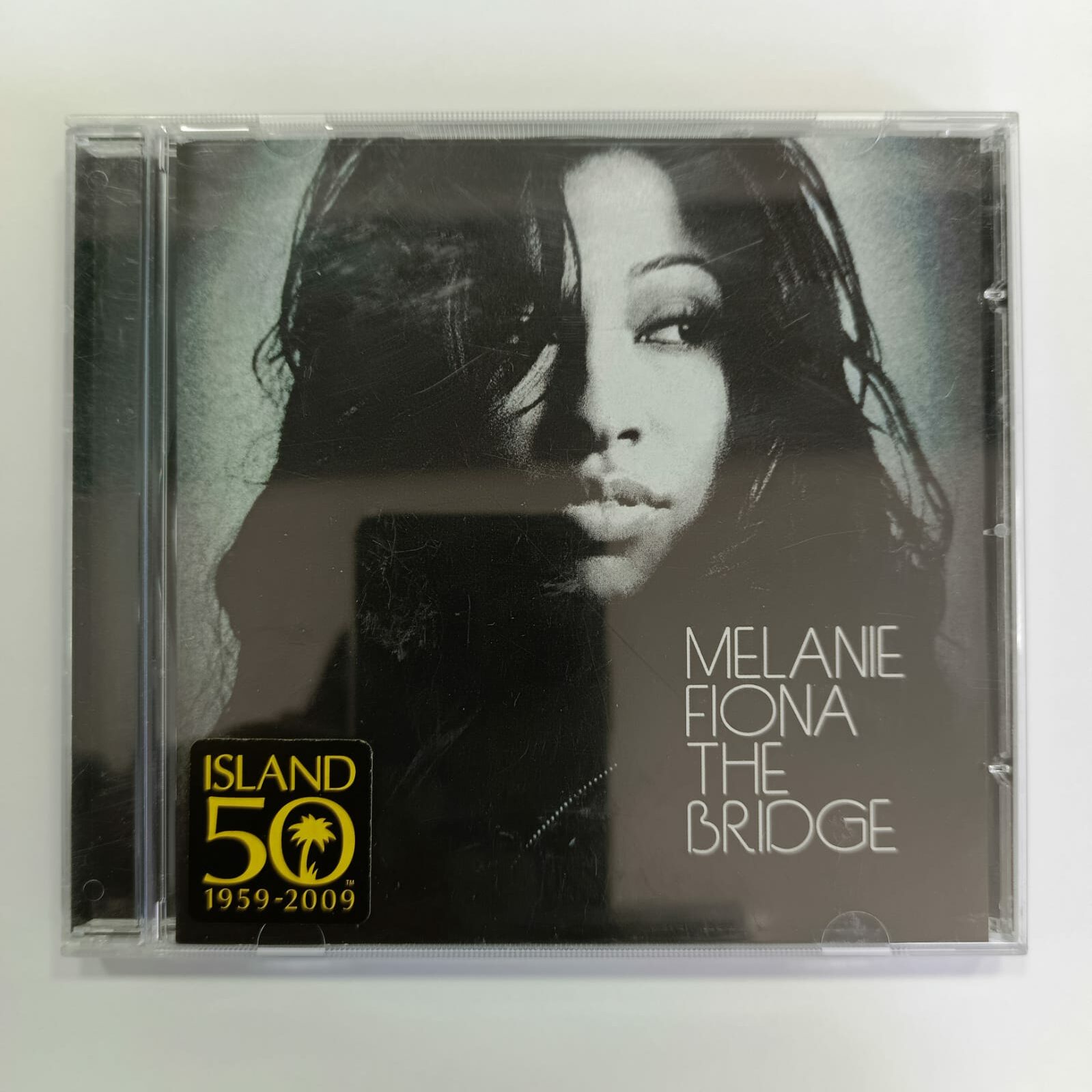 Melanie Fiona – The Bridge