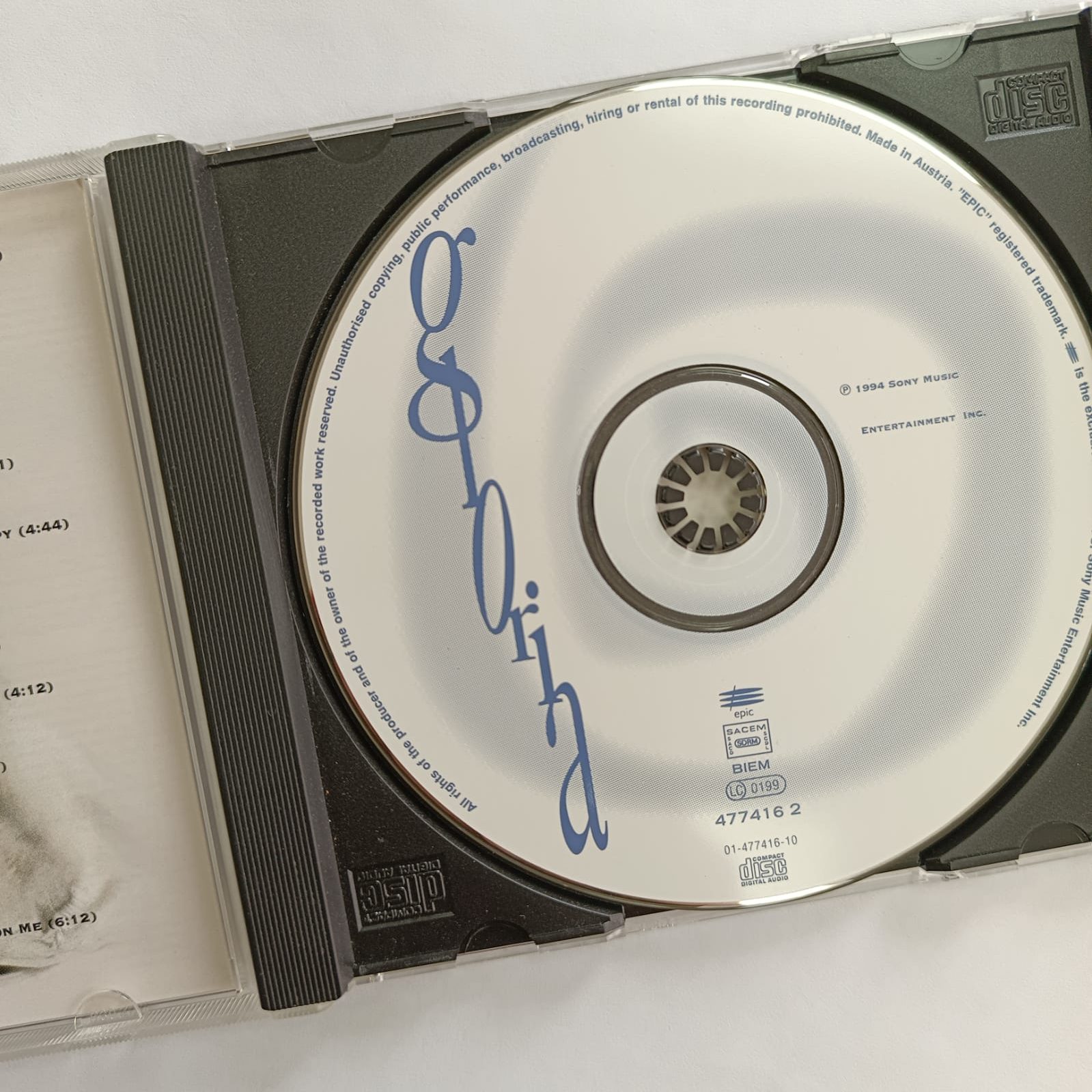 Gloria Estefan – Hold Me, Thrill Me, Kiss Me - Imagen 3